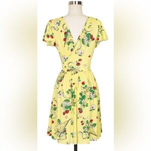 Trashy Diva Berry Chantilly Camilla Size 14